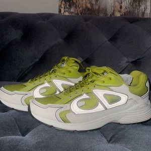 Christian Dior Sneaker in good condition
